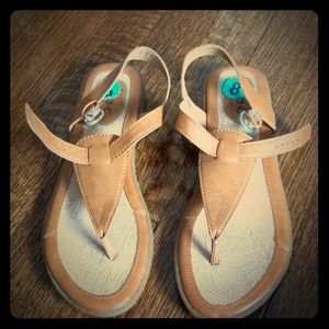 B.O.C Tan Thong Sandals sz 8
